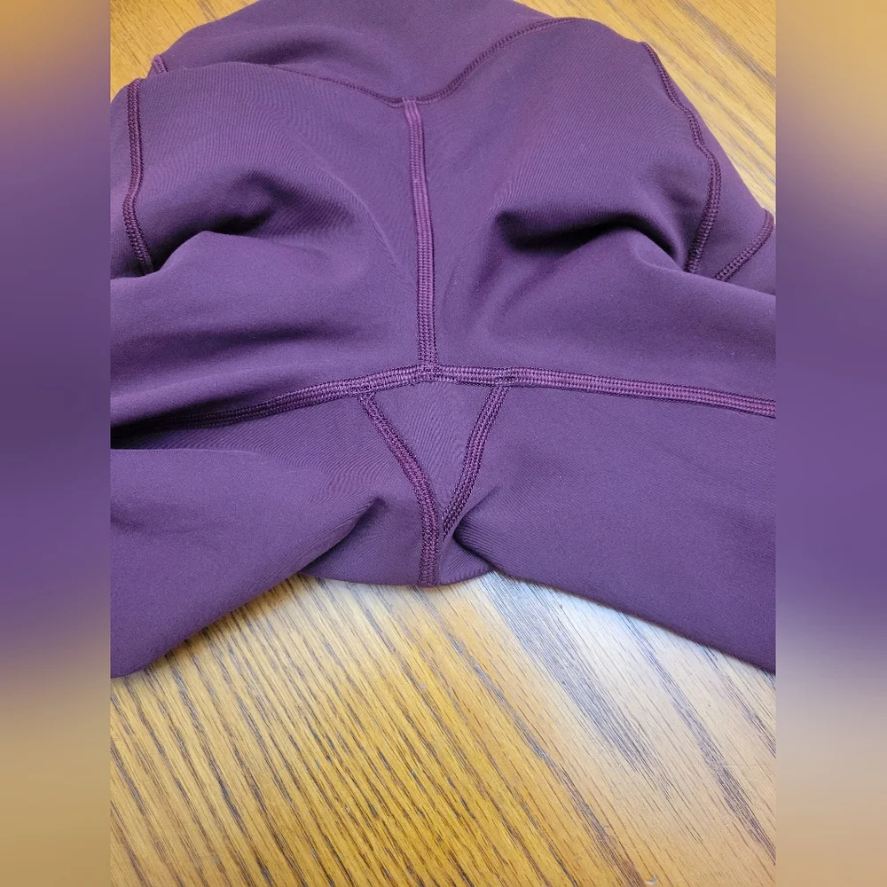 Lululemon In Movement 7/8 Tight Everlux 25